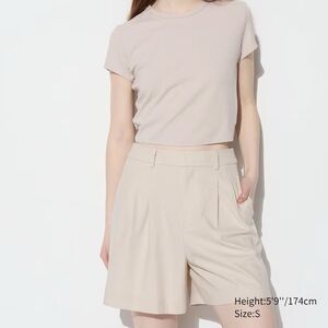 Uniqlo Pleated Shorts in NATURAL cream beige